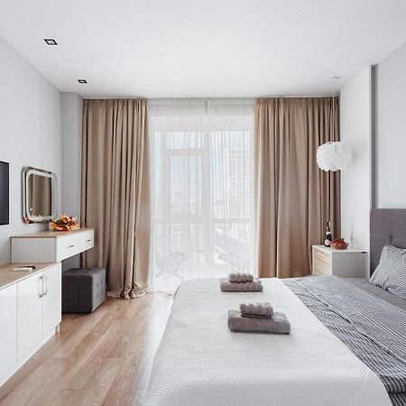 White Apartment In 12 Floor Odessa Dış mekan fotoğraf
