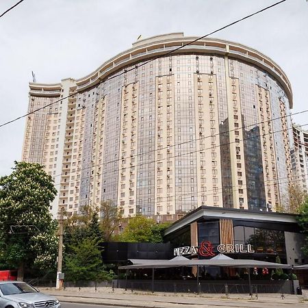 White Apartment In 12 Floor Odessa Dış mekan fotoğraf
