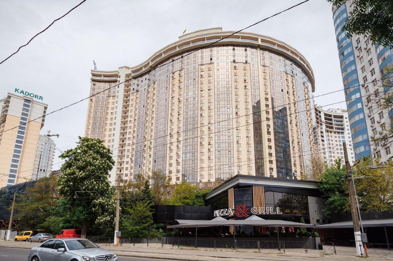 White Apartment In 12 Floor Odessa Dış mekan fotoğraf